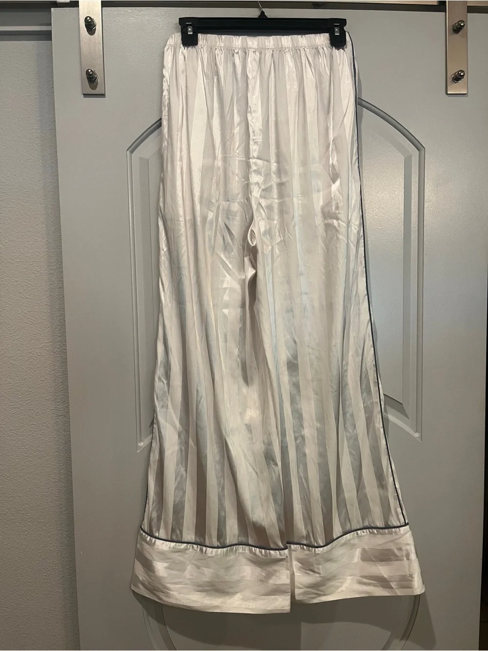 Free people White matte striped Satin wide leg pj pants. So chic!